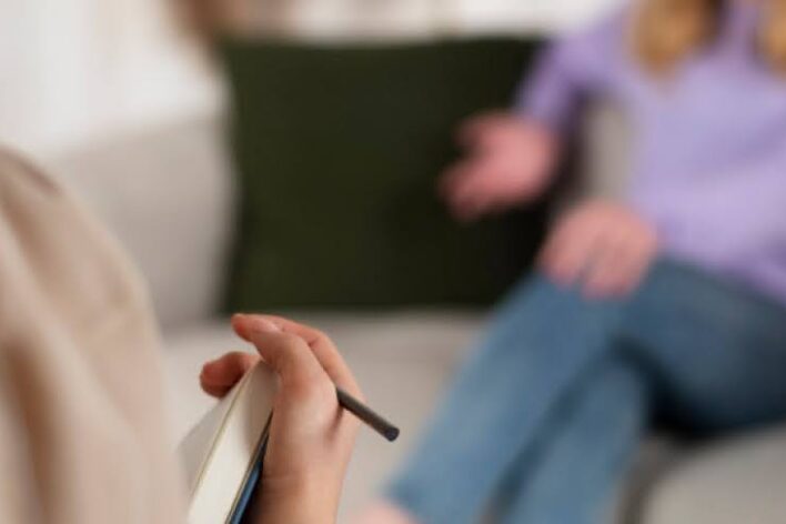 Psicoterapia para Todas as Idades: Acolhimento e Transformação Emocional Psicoterapia para Todas as Idades: Acolhimento e Transformação Emocional